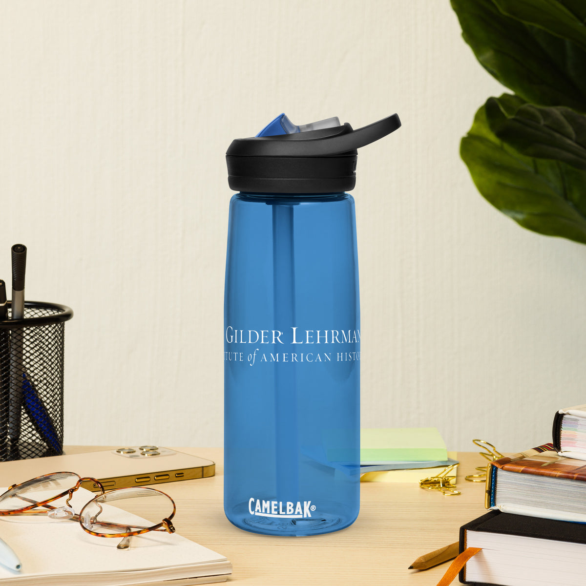 Gilder Lehrman Institute logo (water bottle) – Gilder Lehrman Institute  History Shop